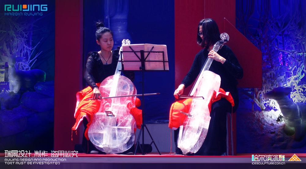 瑞景冰雪——冰雕大提琴制作